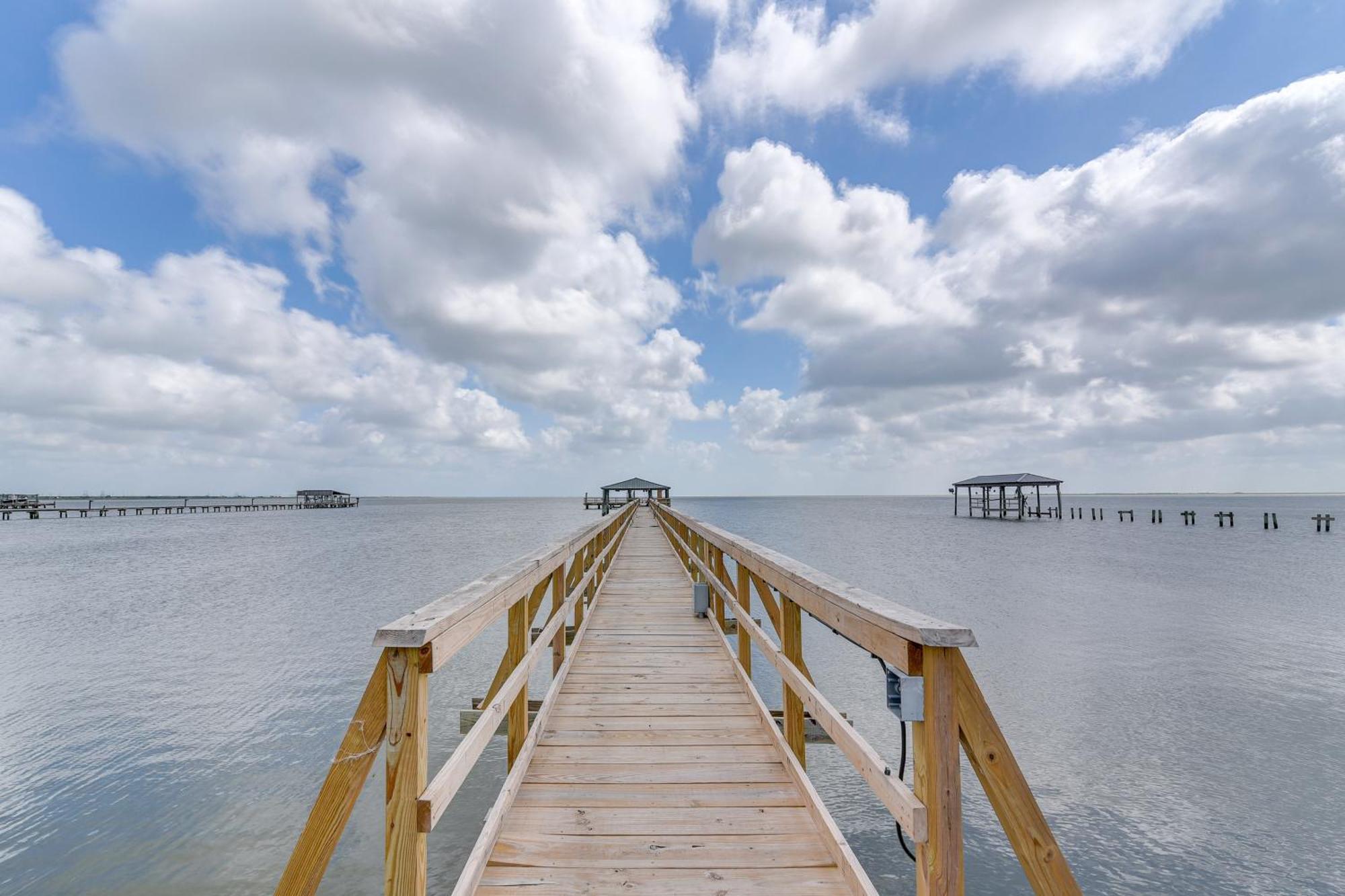 Pet-Friendly Port Arthur Retreat With Fishing Pier! Villa Exterior photo