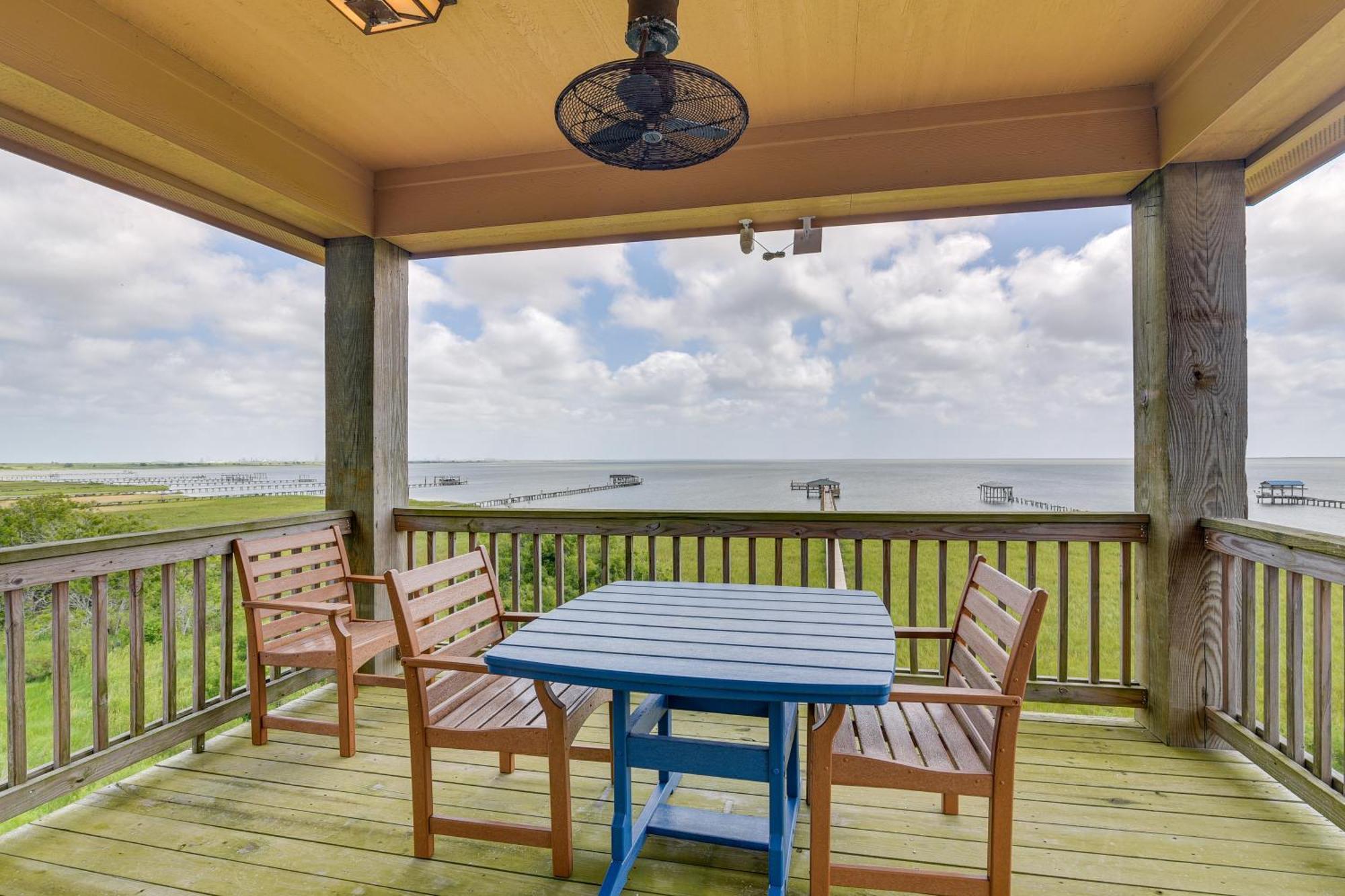 Pet-Friendly Port Arthur Retreat With Fishing Pier! Villa Exterior photo