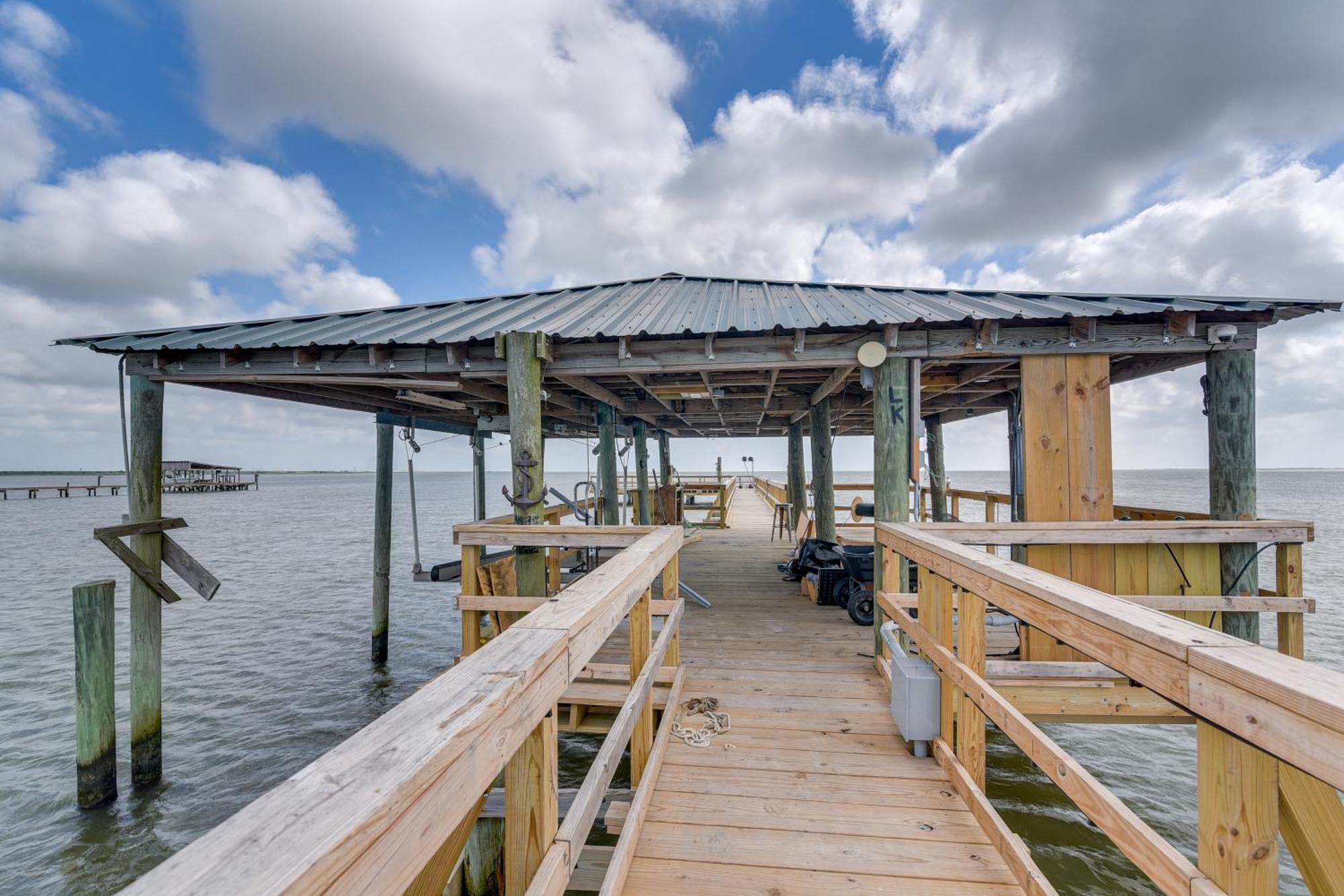 Pet-Friendly Port Arthur Retreat With Fishing Pier! Villa Exterior photo